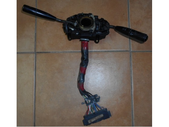 Comutador Luzes Piscas e Escovas Toyota E90 1990 clpe648